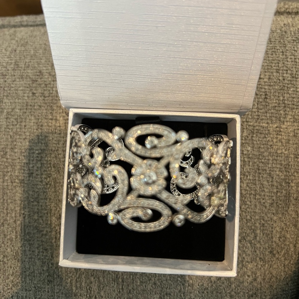 Elegant Silver Cuff Bracelet with Crystal Accents
